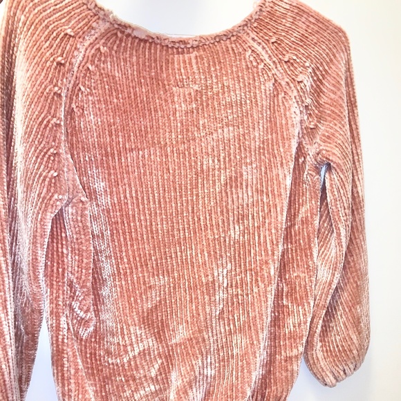 A thick fall pullover sweater (a shade of pink) - Picture 4 of 9